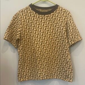 Patterned Short Sleeve Top unisex look